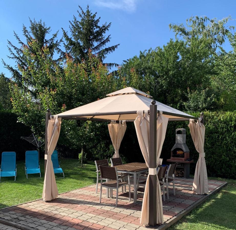 Apartman Szanyi Buk Exterior foto