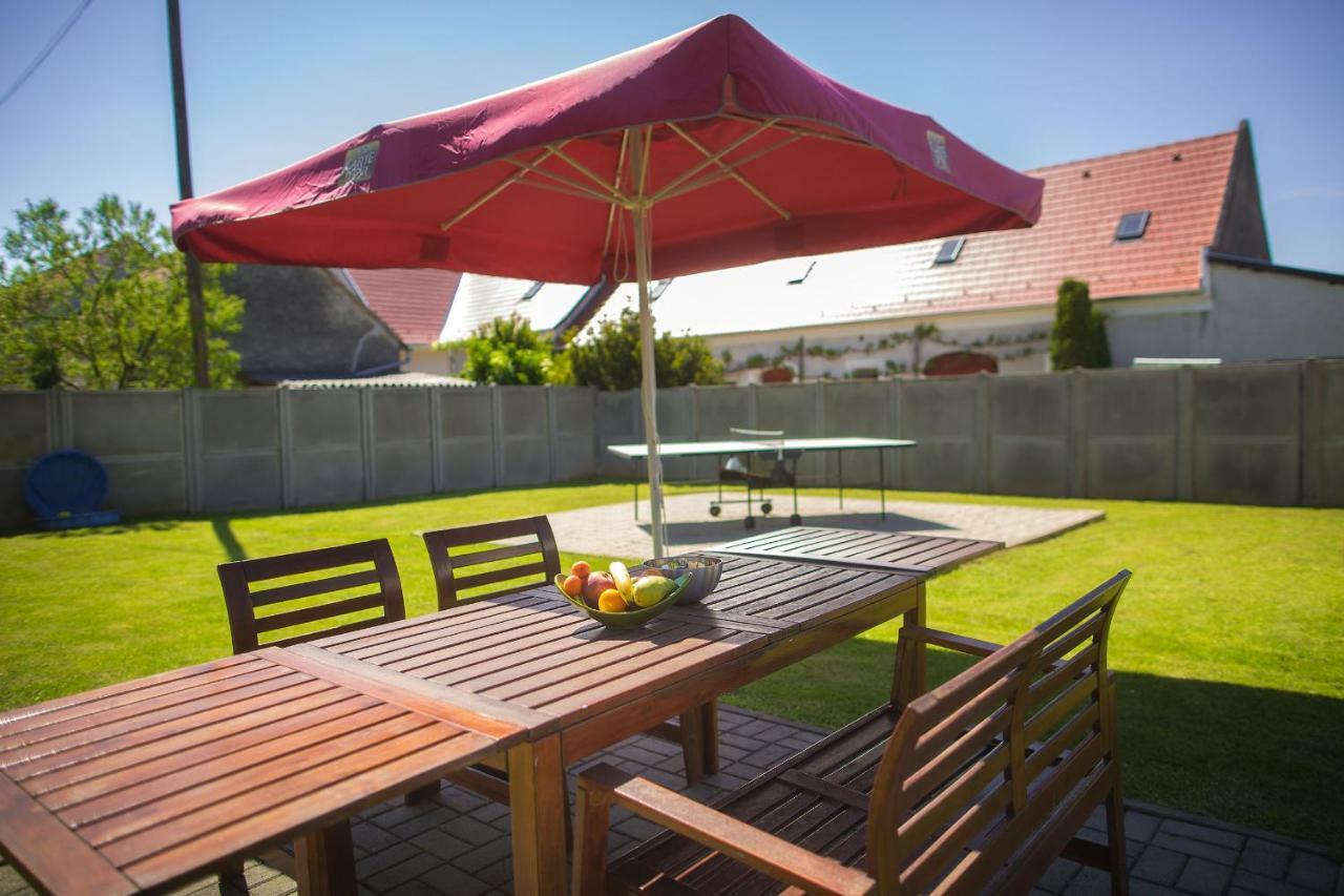 Apartman Szanyi Buk Exterior foto