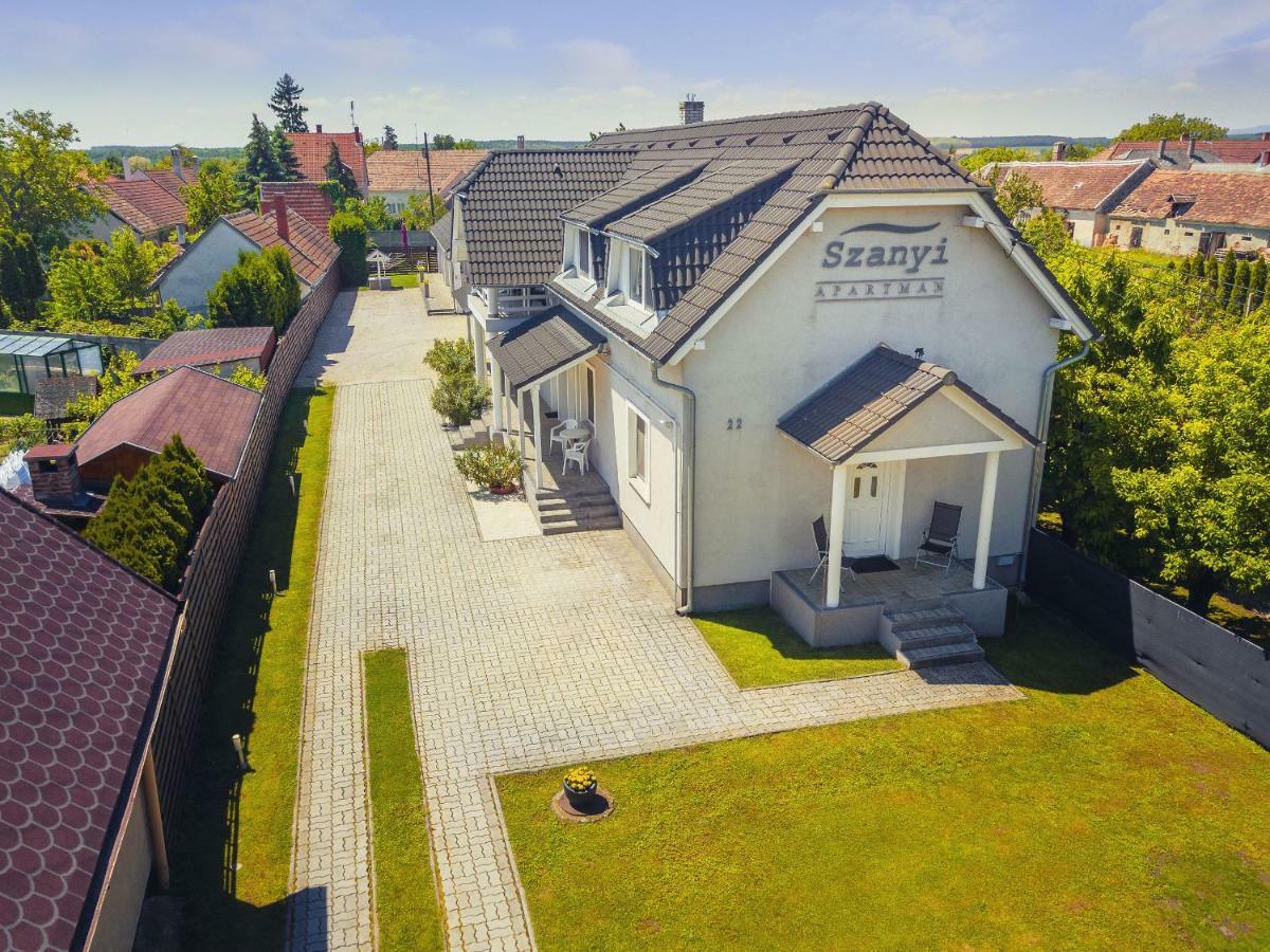 Apartman Szanyi Buk Exterior foto